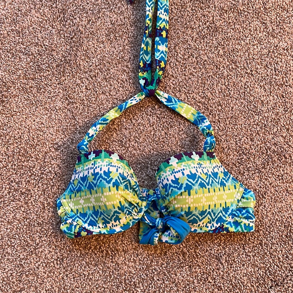 American Eagle swim suite top